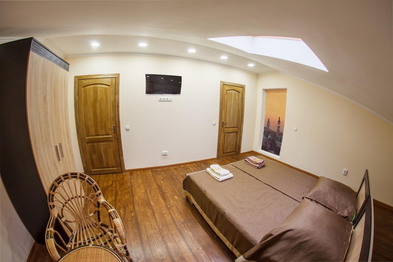 Panorama Apart-Hotel Kamianets-Podilskyi Exterior foto