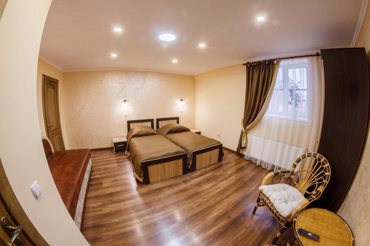 Panorama Apart-Hotel Kamianets-Podilskyi Exterior foto